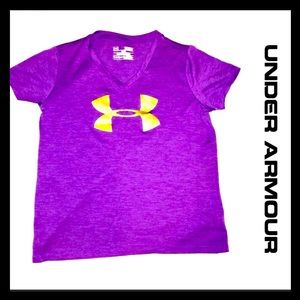 Under Armor Girl’s T-shirt size YSM/JP/P